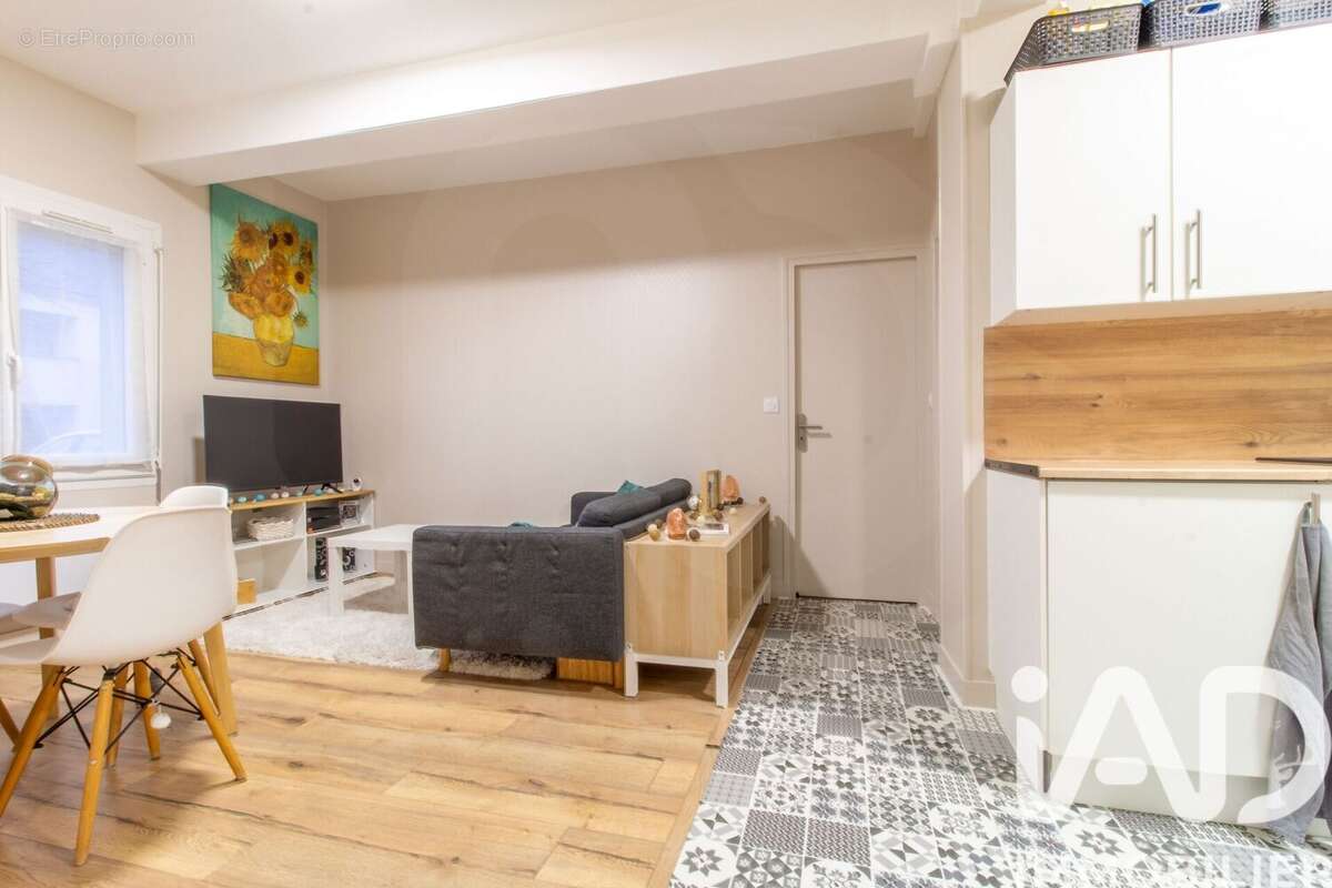 Photo 2 - Appartement à SAINT-DENIS-DE-L&#039;HOTEL