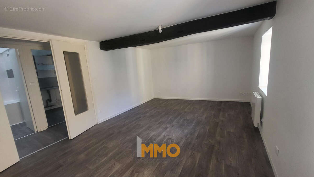 Appartement à L'ARBRESLE