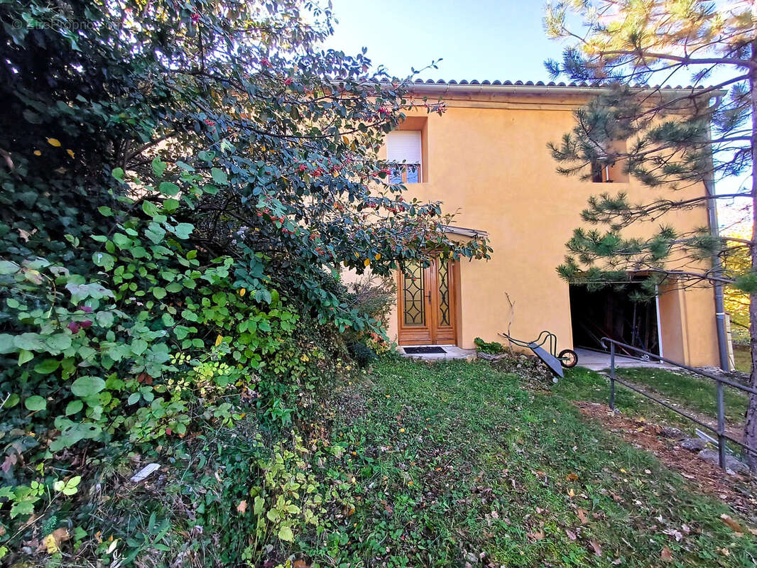 Maison à DIEULEFIT