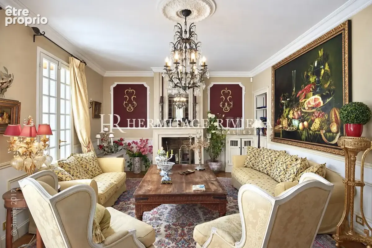 séjour de la villa belle époque à vendre à cap-d'ail