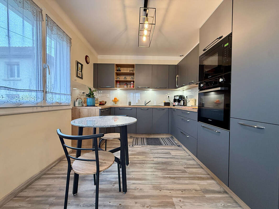 Maison à LONS-LE-SAUNIER