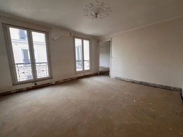 Appartement à PARIS-7E