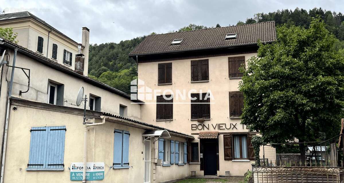 Appartement à VAULNAVEYS-LE-HAUT