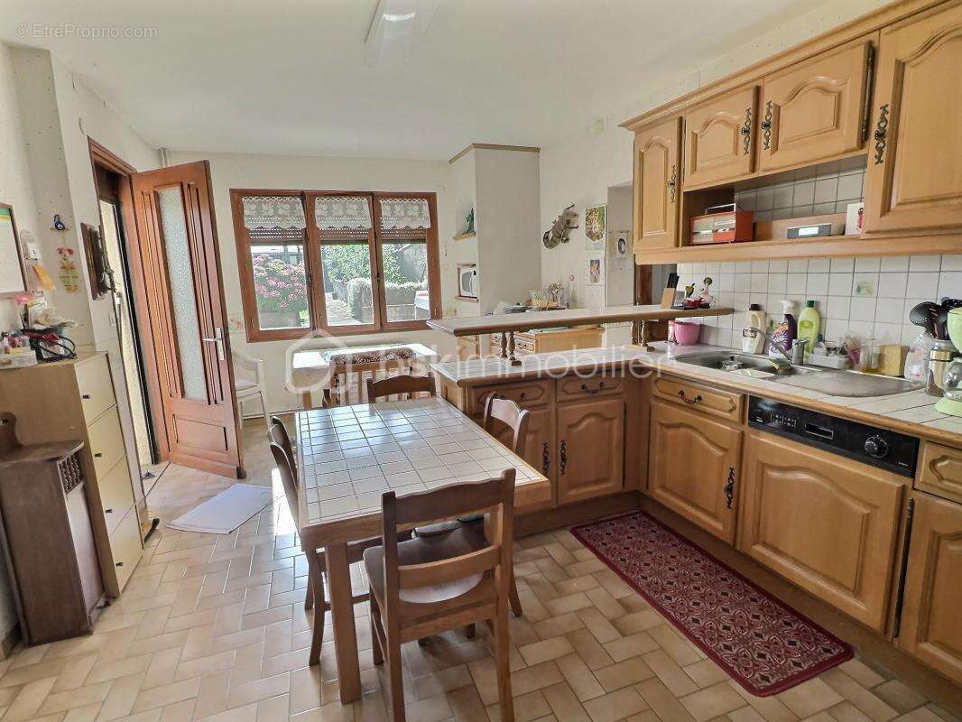 Maison à DOM-LE-MESNIL