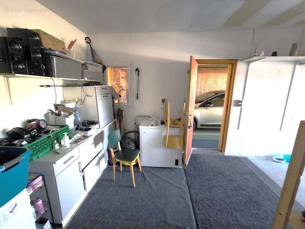 Maison à CRUZILLES-LES-MEPILLAT