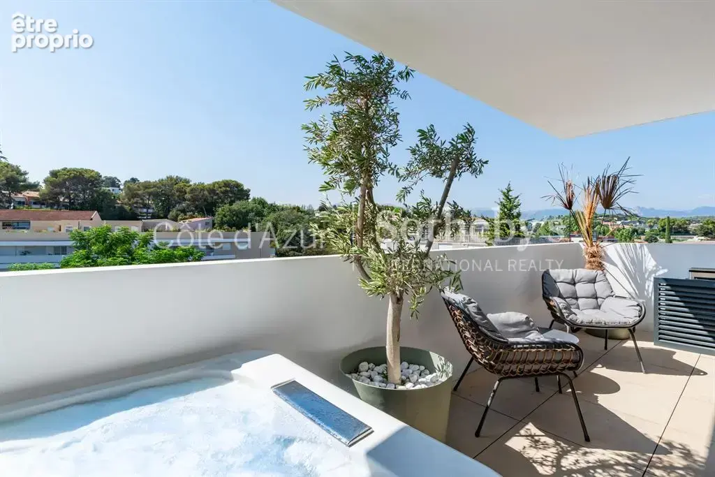 Appartement contemporain de 40 m² avec terrasse, jacuzzi et garage dans une résidence de standing - photo 9