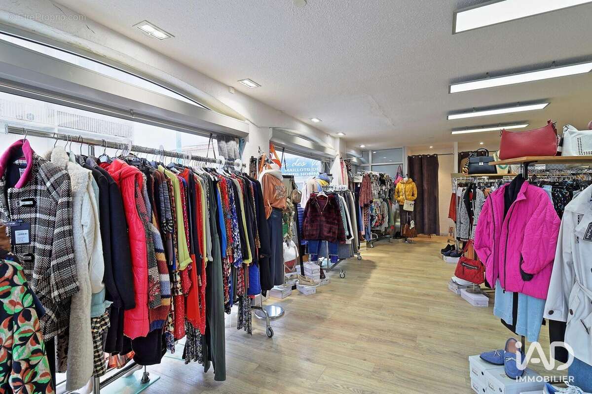 Photo 3 - Commerce à SAINT-CYPRIEN