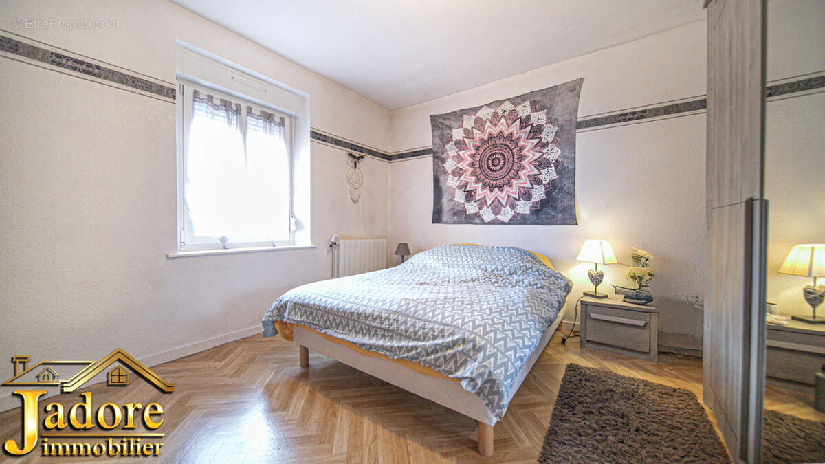 Appartement à ETIVAL-CLAIREFONTAINE