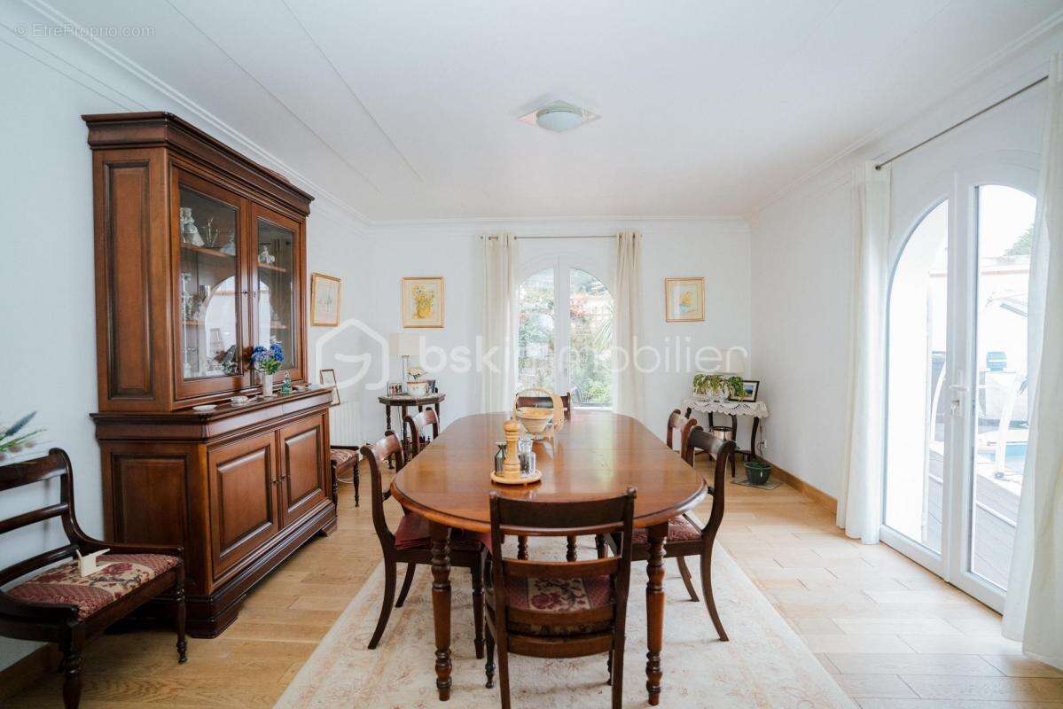 Maison à VILLENEUVE-DE-LA-RAHO