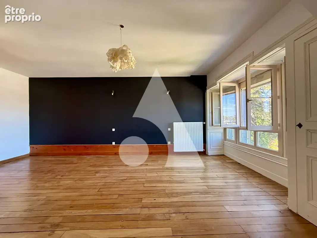 Appartement Lons Le Saunier - 2 chambres - photo 4