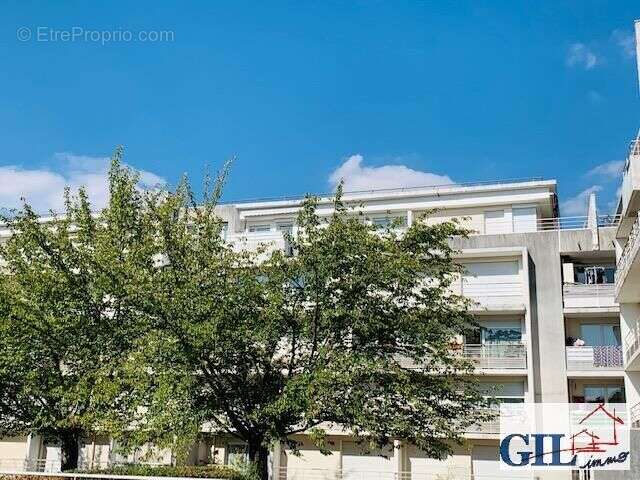 Appartement à SAVIGNY-LE-TEMPLE