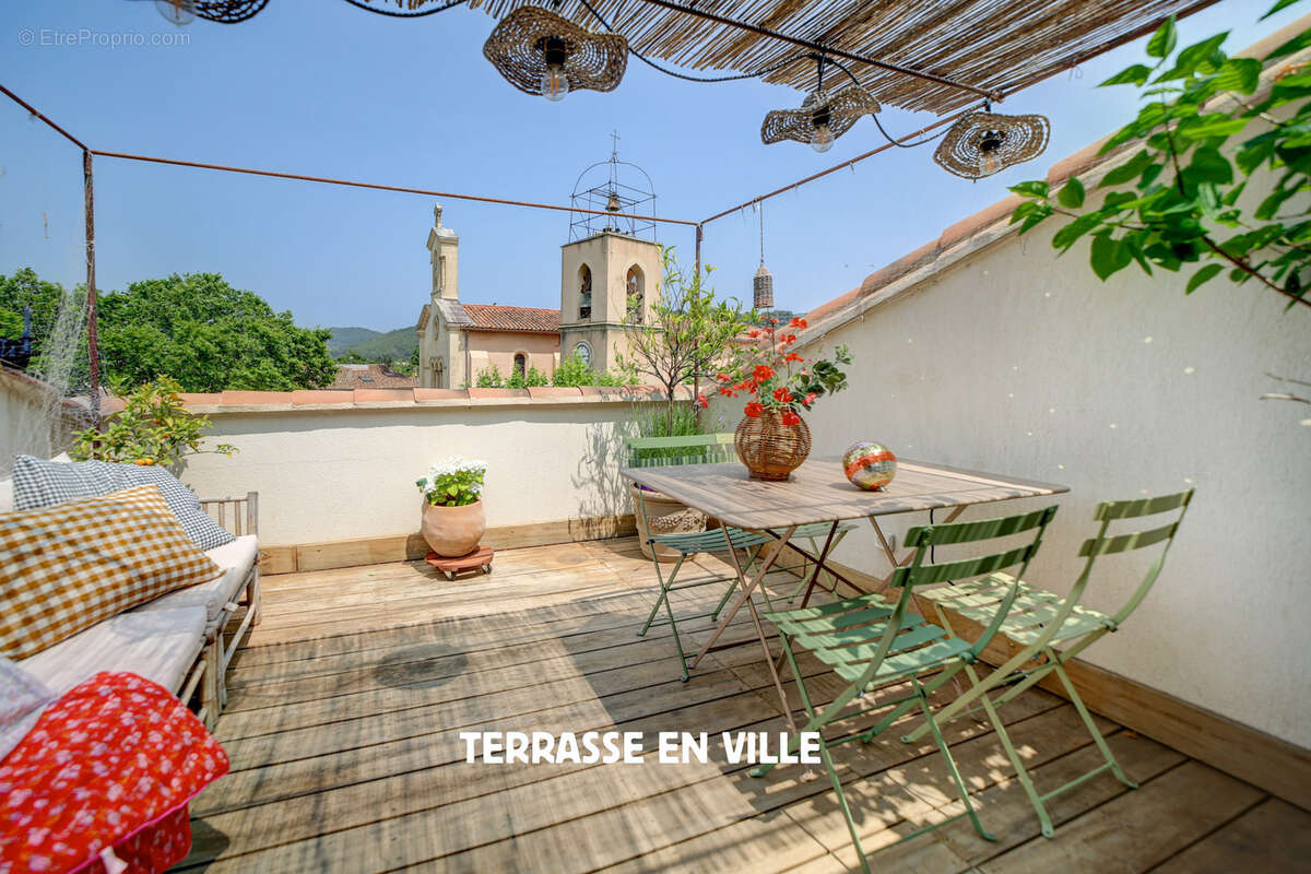 Appartement à SAINT-CYR-SUR-MER