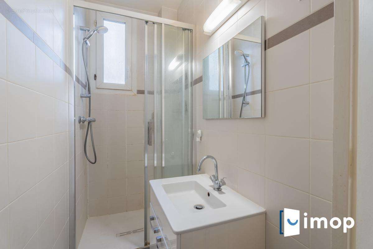 Appartement à PARIS-3E