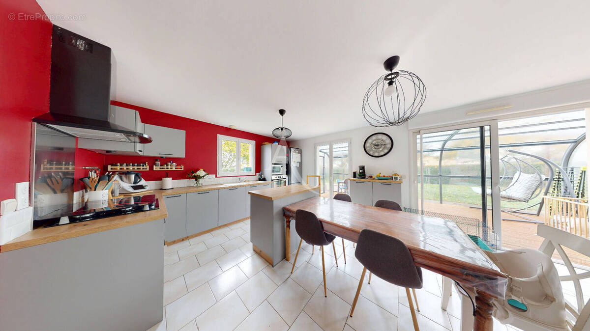 Maison à CHATEAU-LARCHER