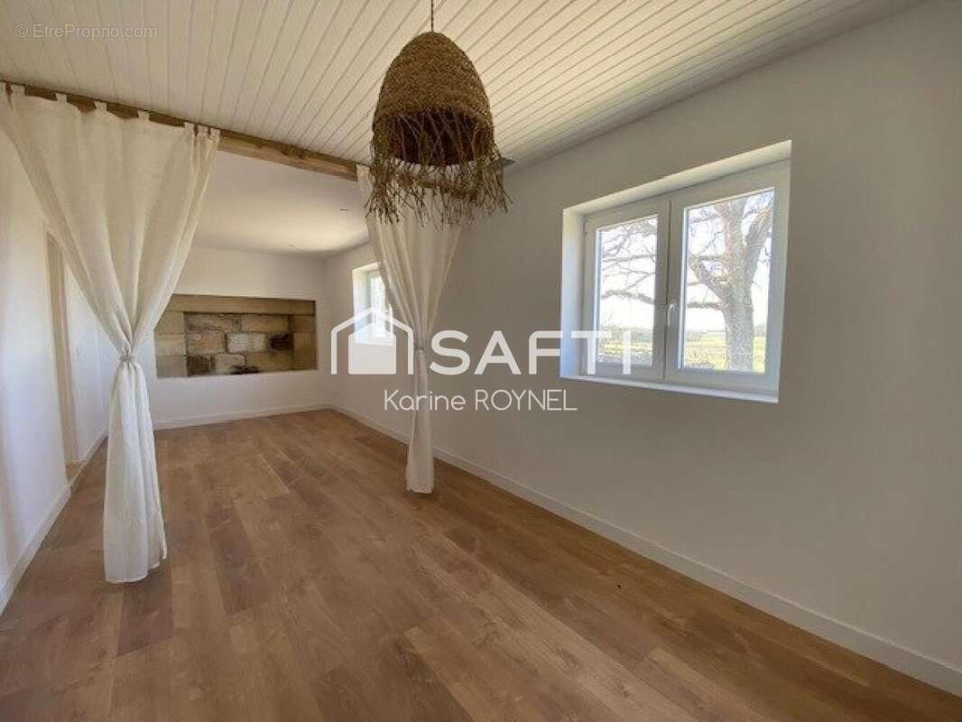 Photo 5 - Maison à LUSSAC