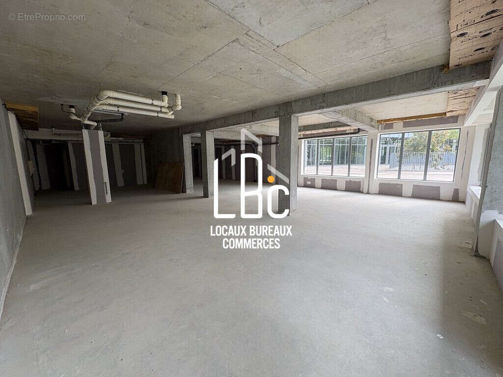 Commerce 214 m² à Nantes  - photo 9