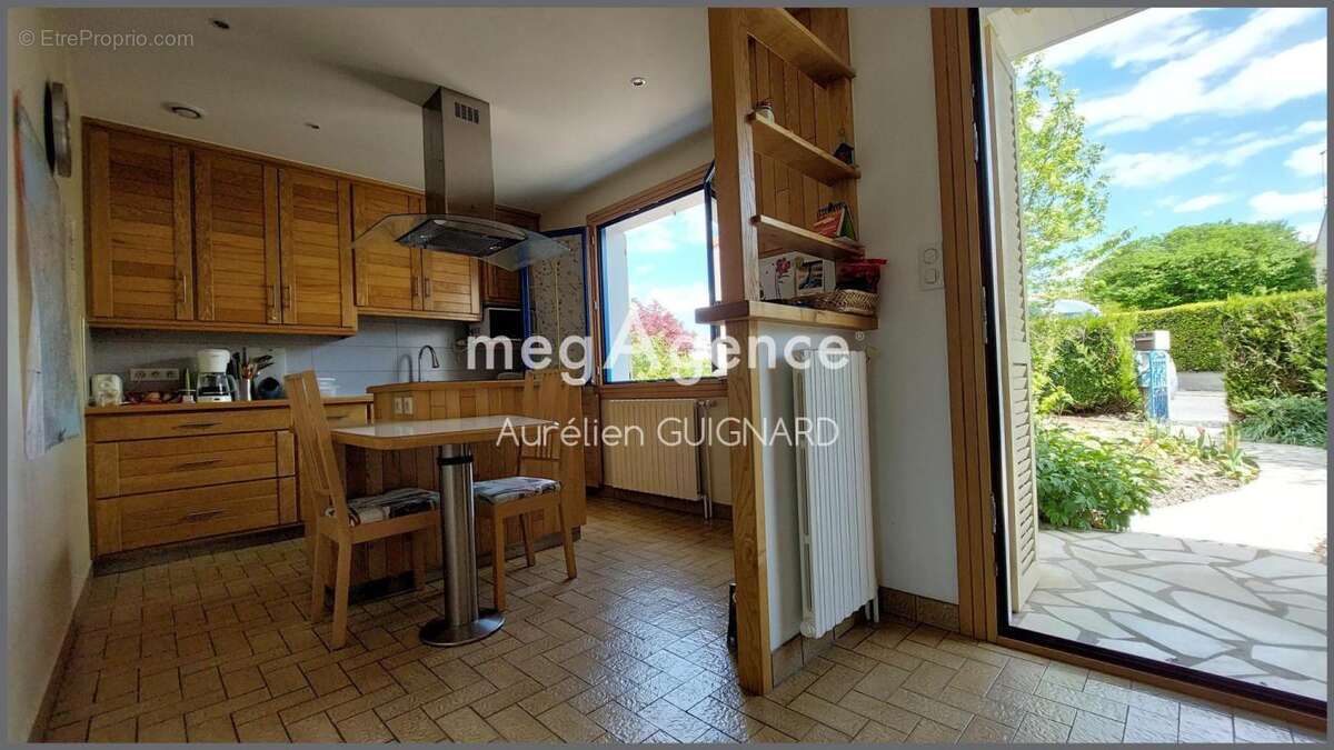 4 chambres, beaux volumes à vivre, jardin, garage - photo 2