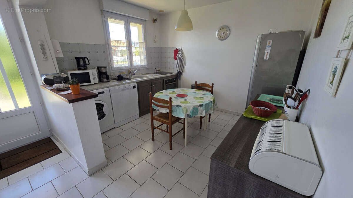 Maison à LA BREE-LES-BAINS