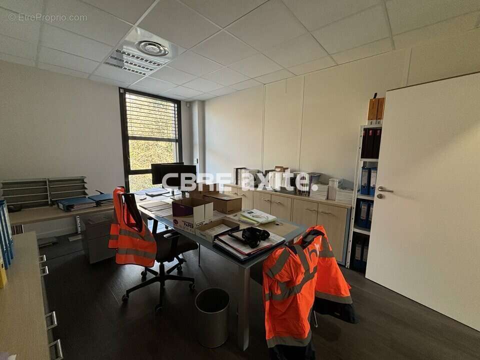 Commerce 234 m² à Chavanod  - photo 5