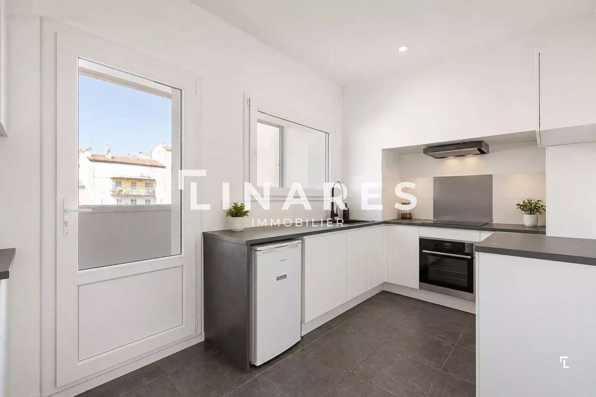 LE TRIVERSANT - Appartement T5 de 163m2 + 2 extérieurs + 3 expos - cave - 13008 Perier - photo 9