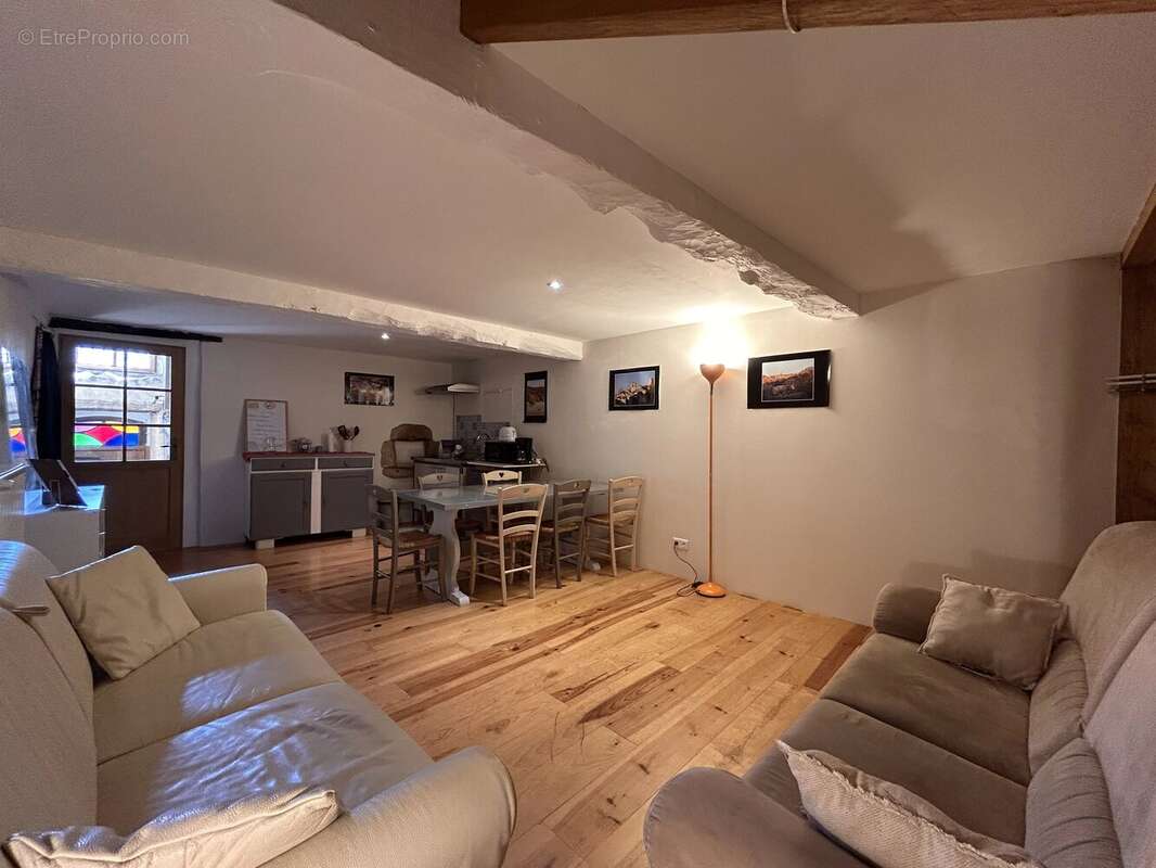 Vieil Aurignac, maison de village avec Gîte et terrasse - photo 8