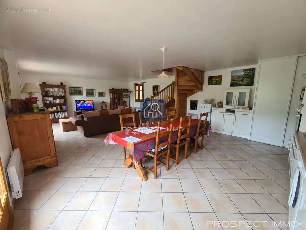 Maison 5 pièces avec terrain - photo 7