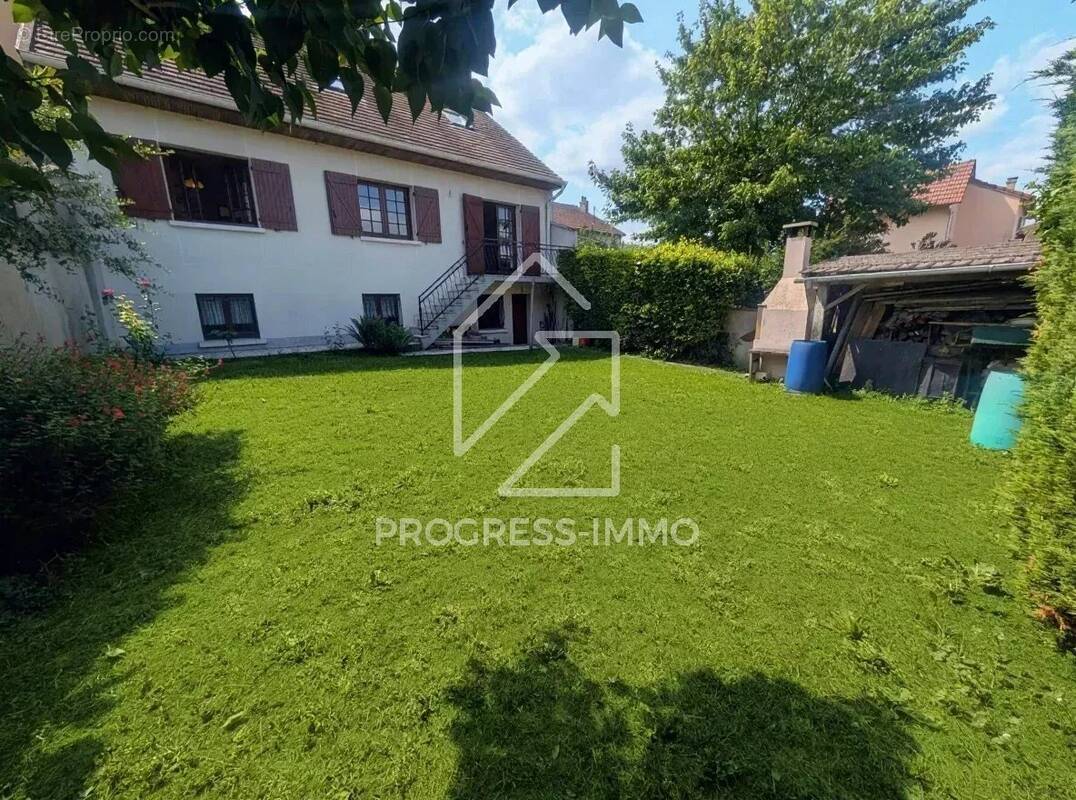 Maison à CHAMPIGNY-SUR-MARNE