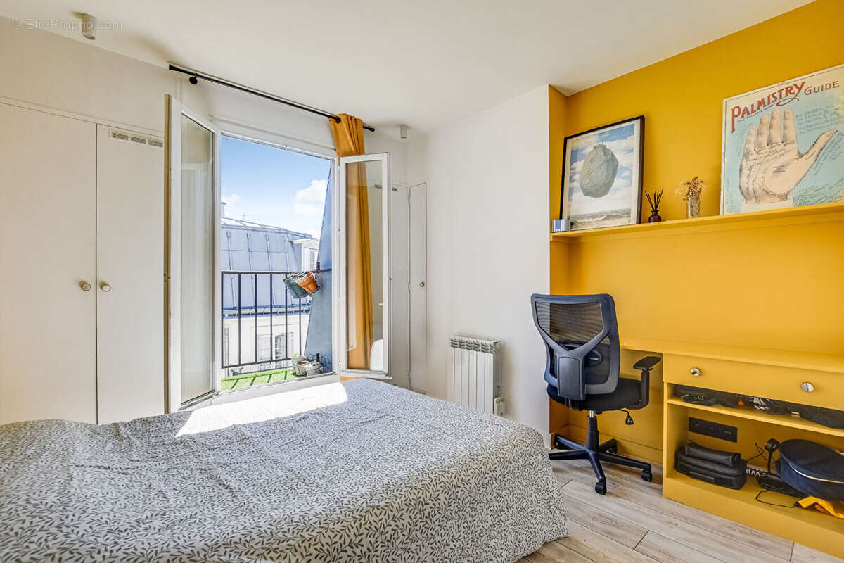 Appartement à PARIS-11E