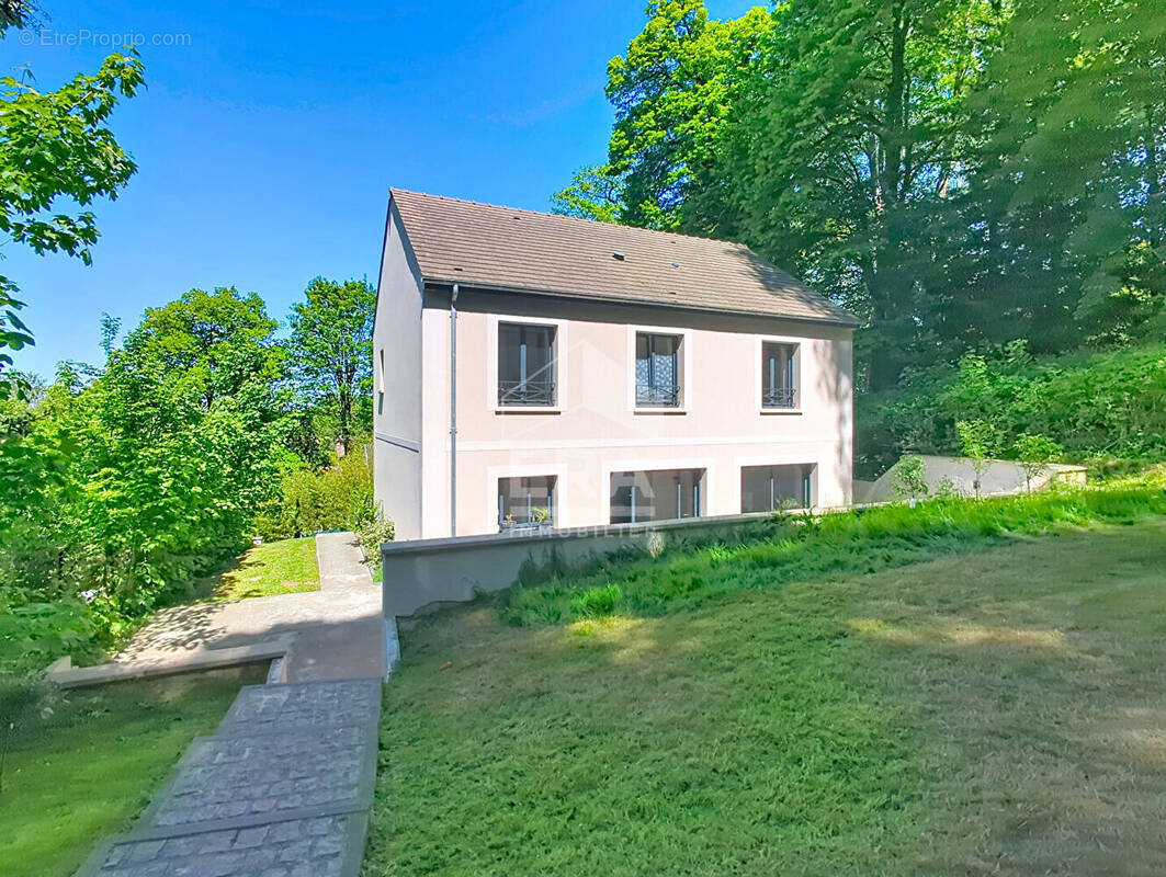 Maison à LUZARCHES