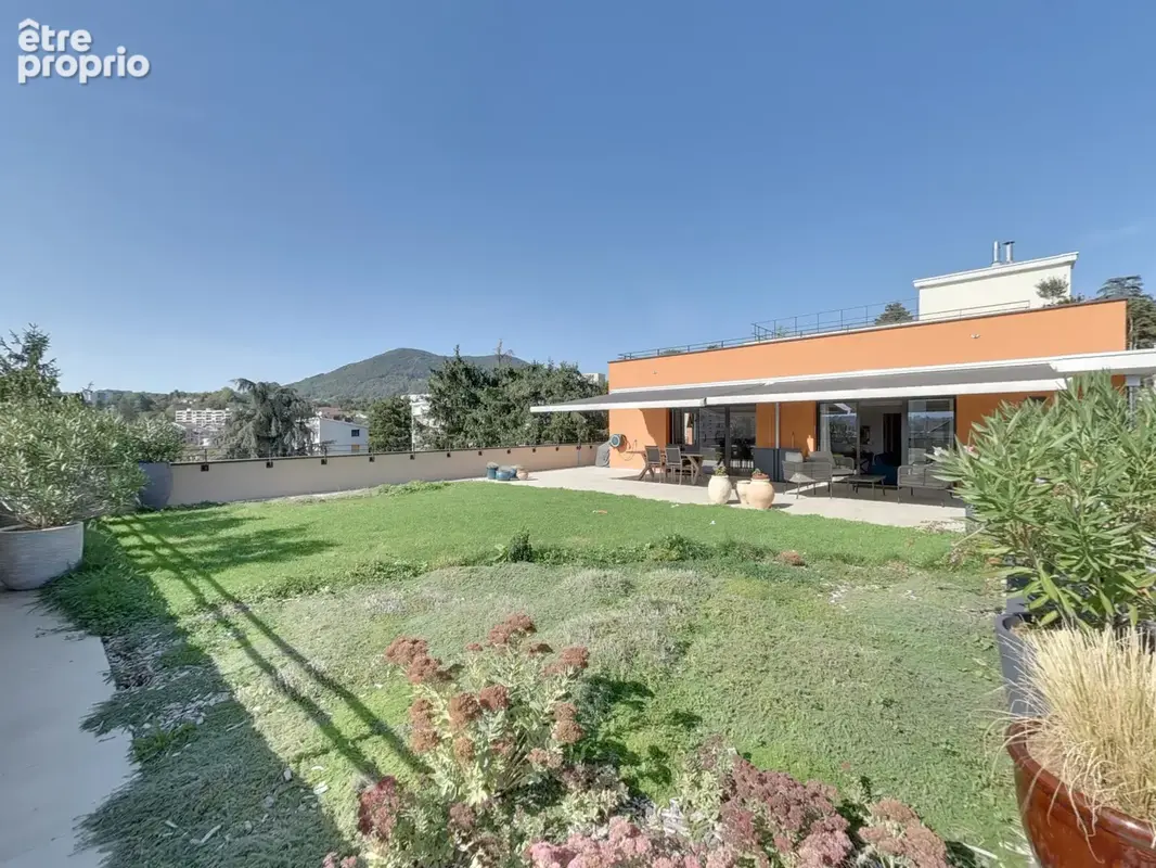 Appartement à VOIRON