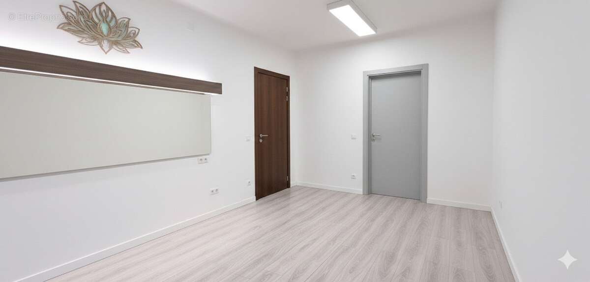 Commerce à TOURRETTE-LEVENS