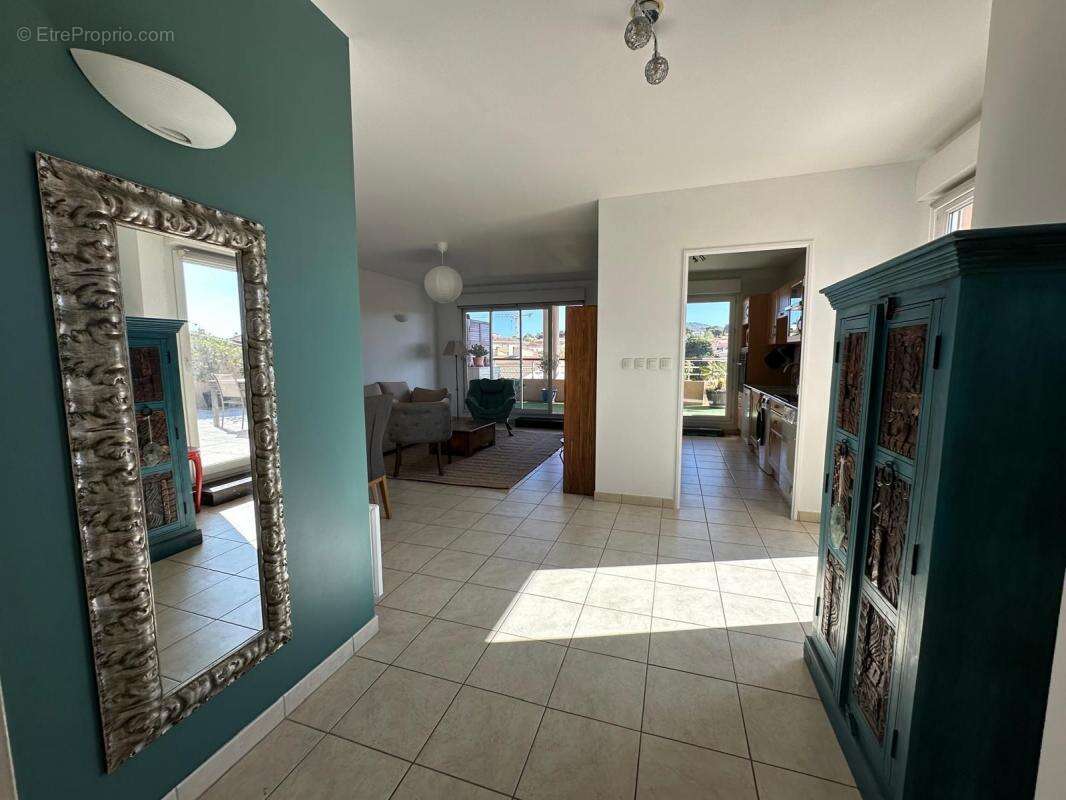 Appartement à SIX-FOURS-LES-PLAGES