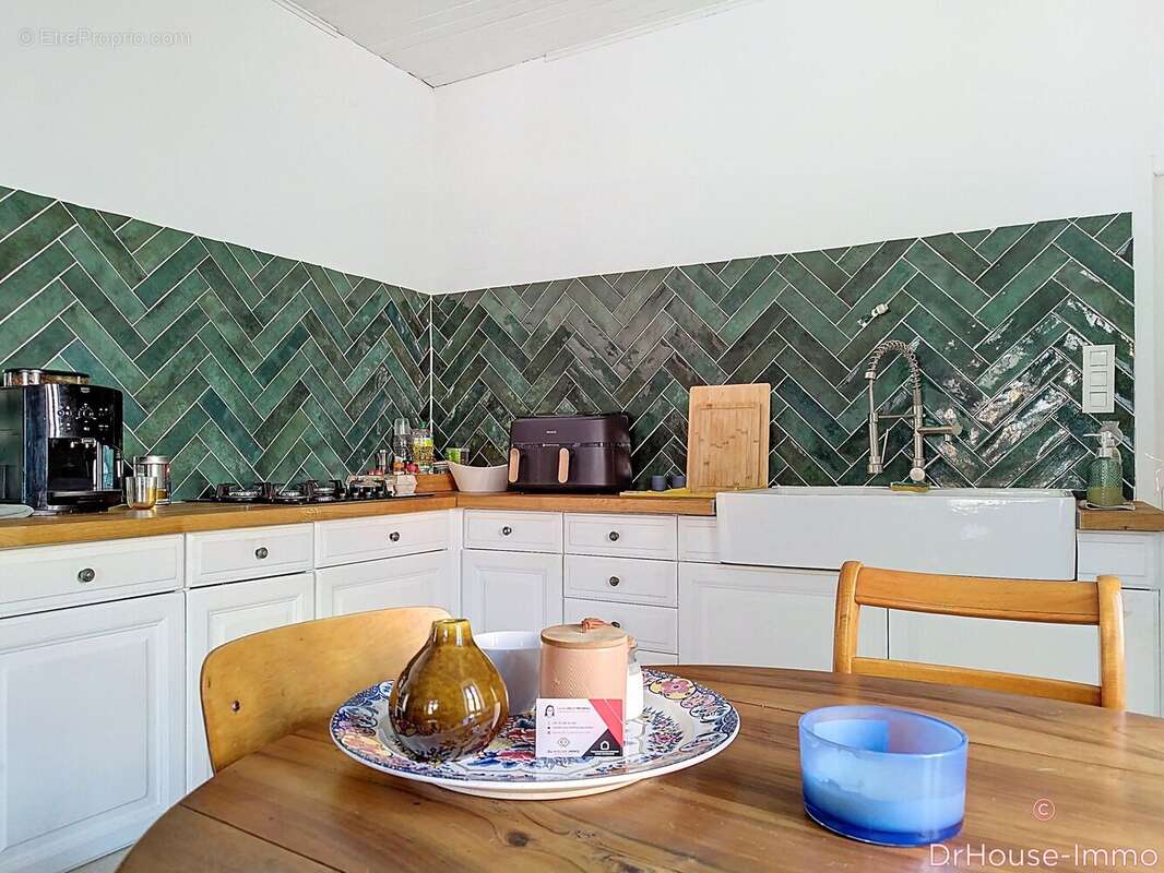 Maison 5 pièces 175 m² à vendre à Saint-Genes-De-Blaye (33390) - photo 5