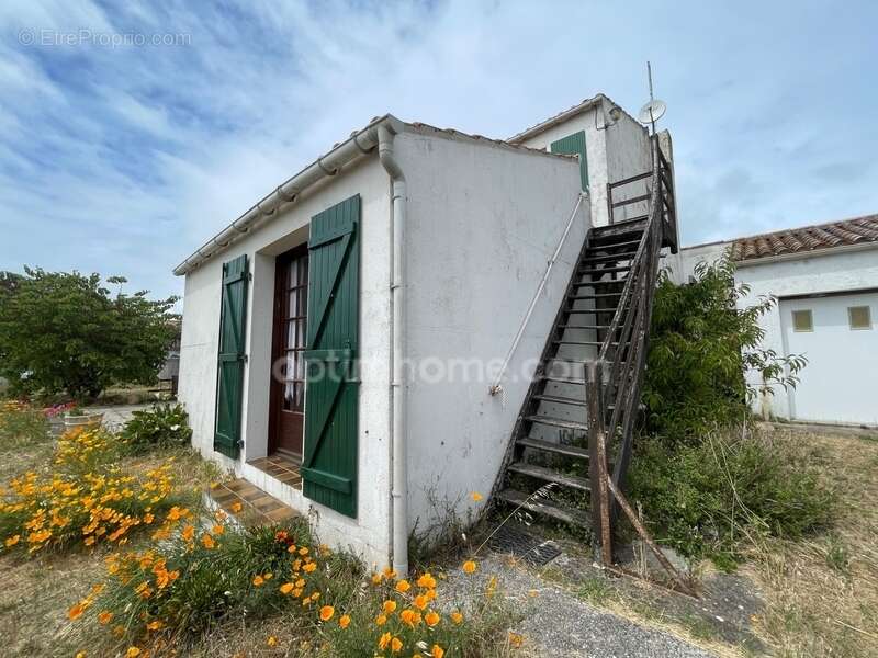 Maison à LE BOIS-PLAGE-EN-RE