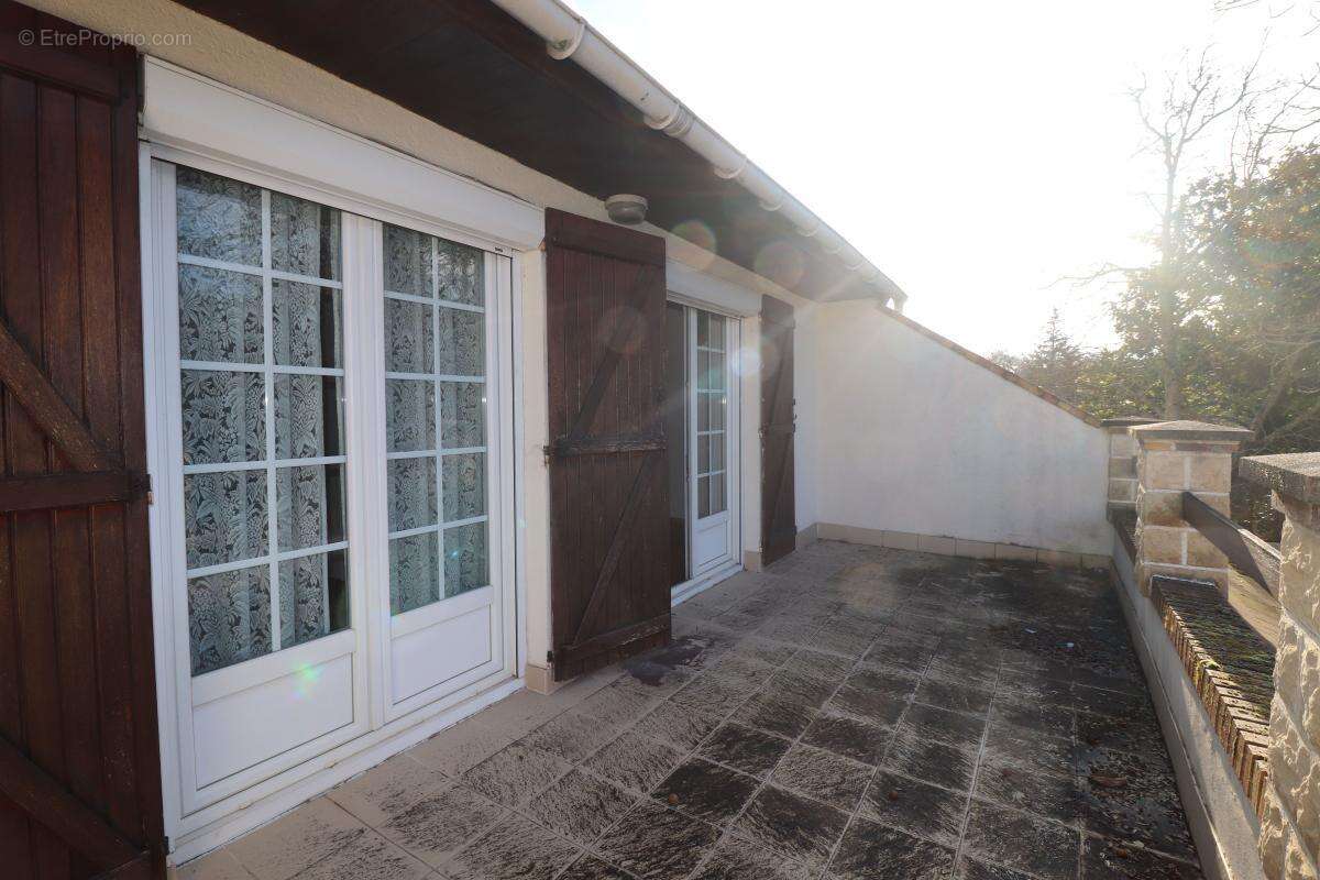 Maison à VIRY-CHATILLON