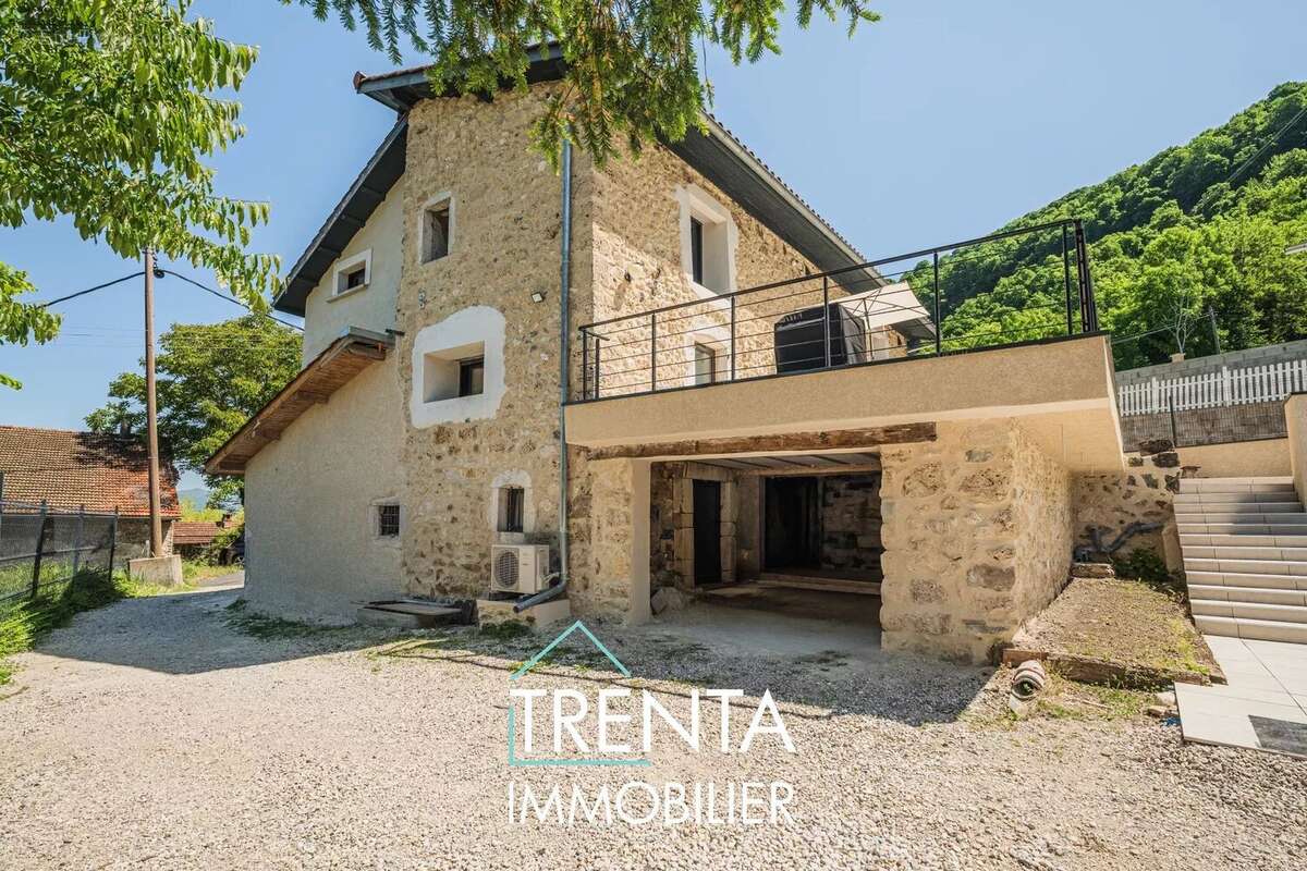 Maison à SAINT-QUENTIN-SUR-ISERE