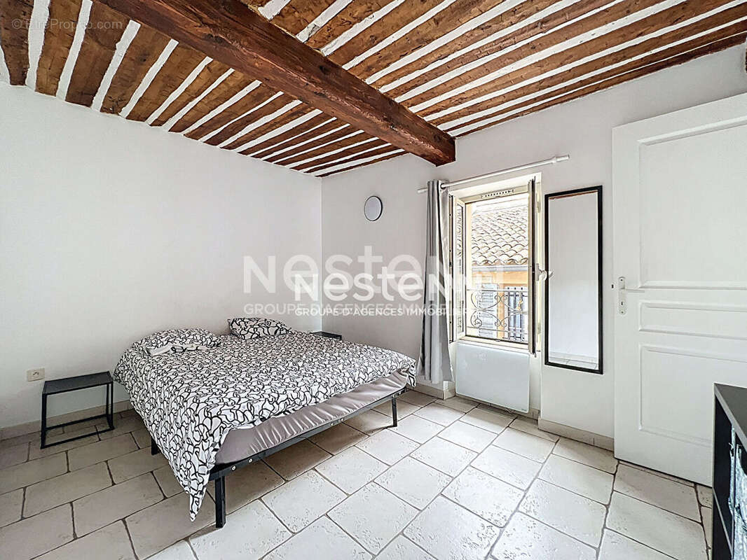 Appartement à VALLAURIS