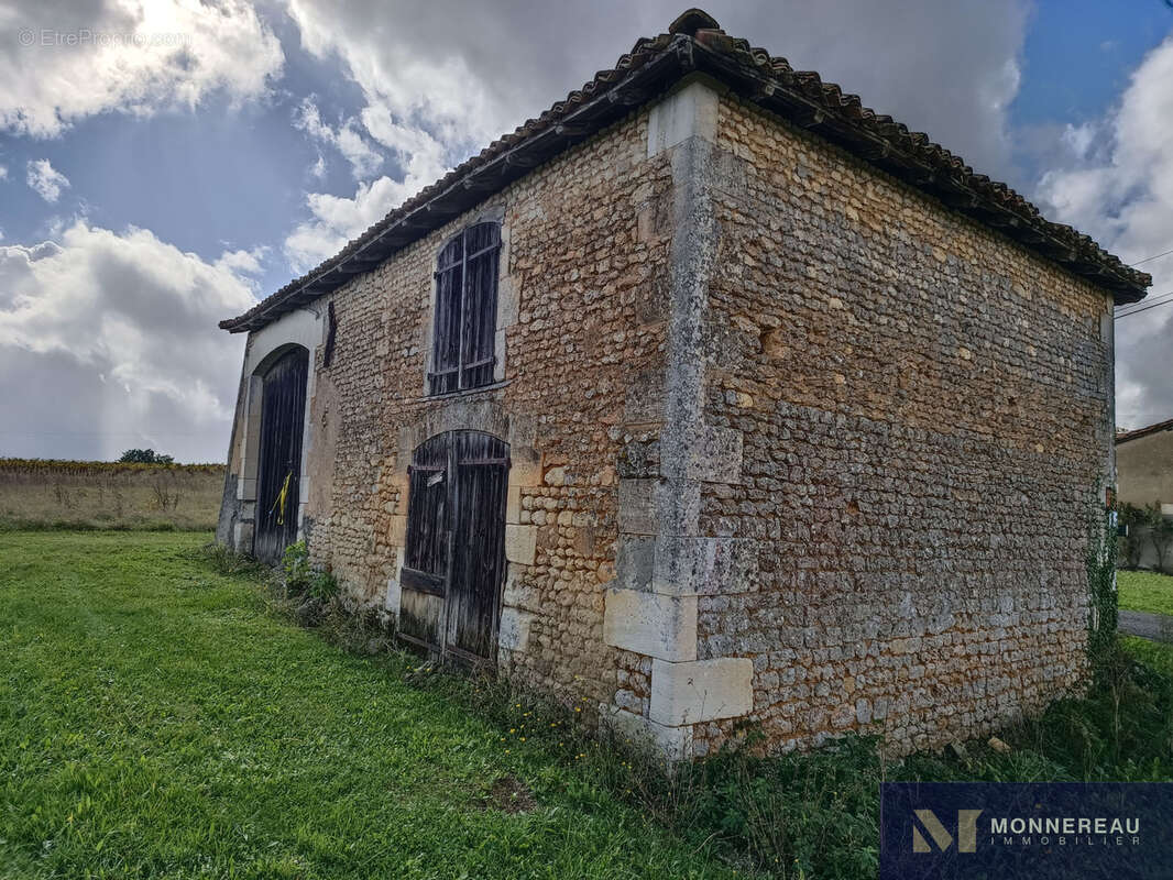 Grange avec terrain - photo 2