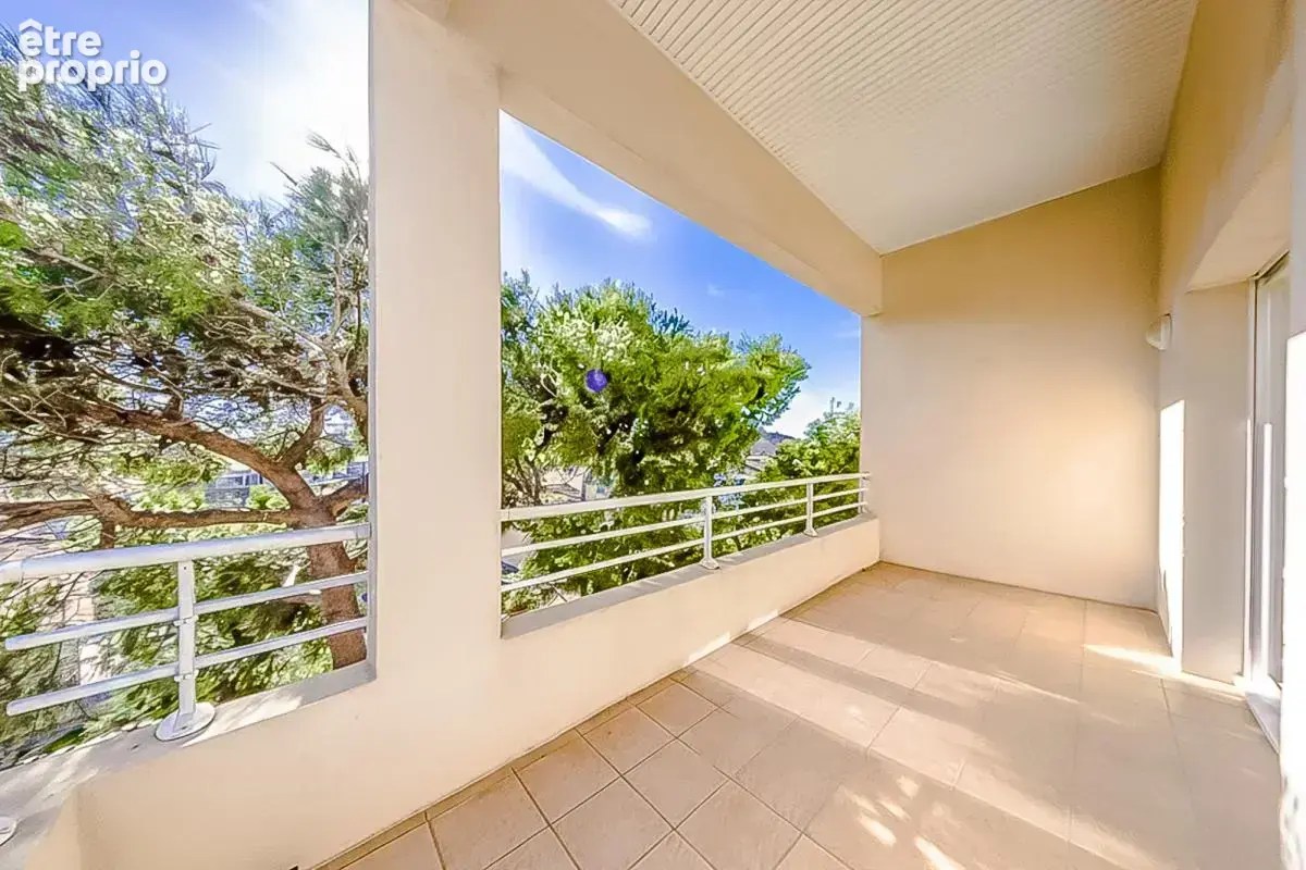 EXCLUSIVITE - OFF MARKET Appartement 3 pièces Parking Terrasse - photo 2