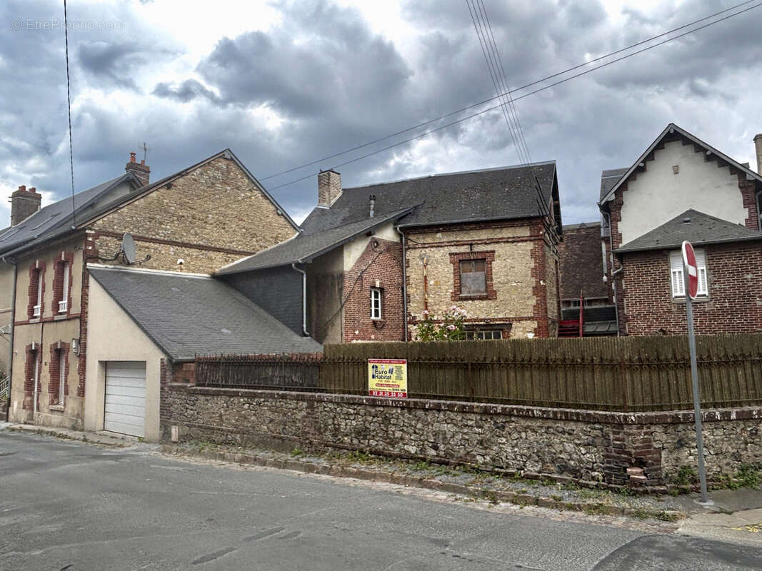 Dives-sur-Mer - Ensemble immobilier en centre-ville - photo 4