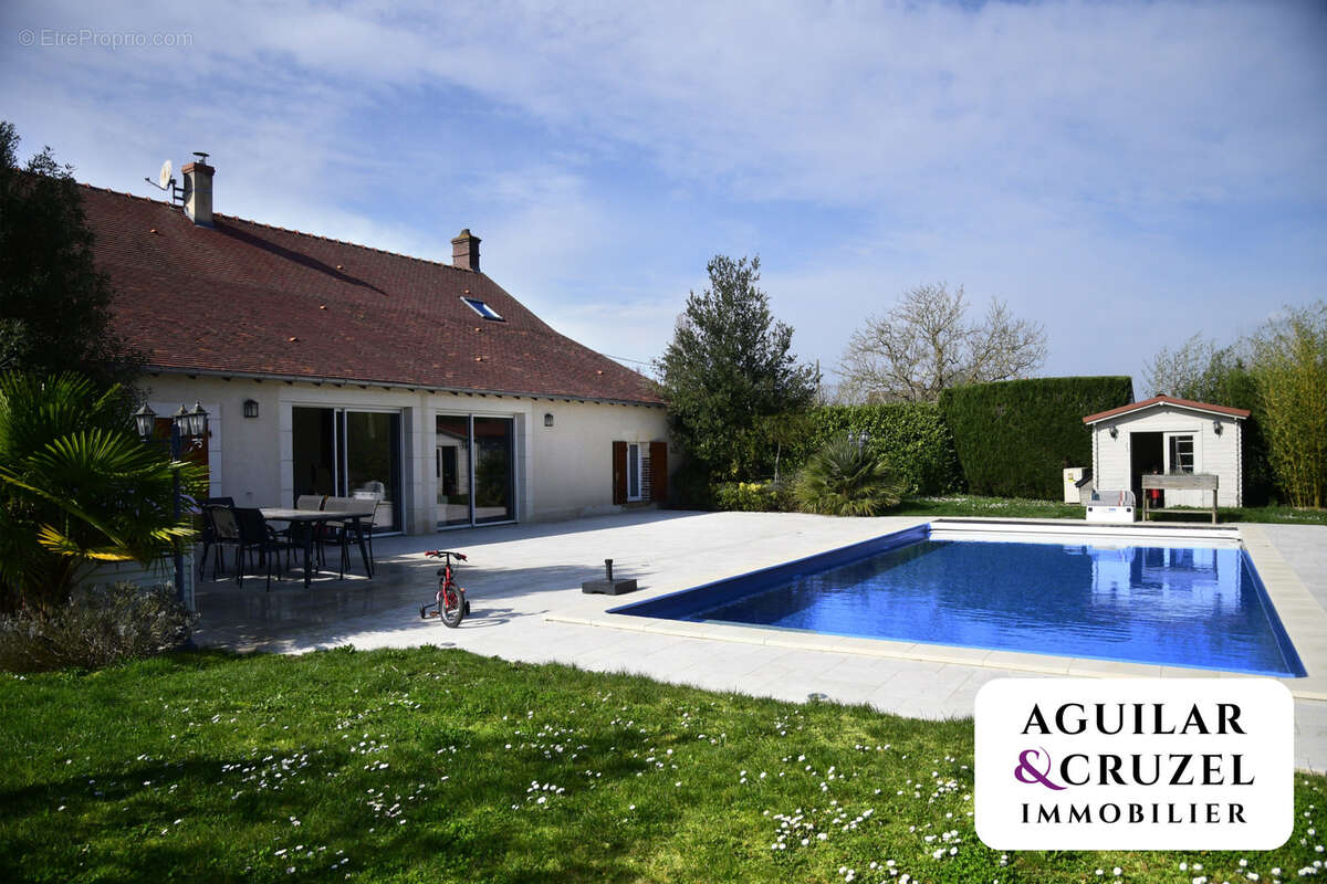 Maison à SAINT-DOULCHARD