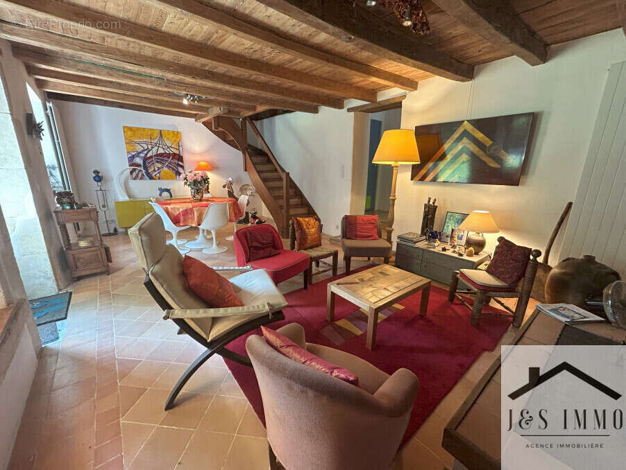 Maison à MAZEROLLES