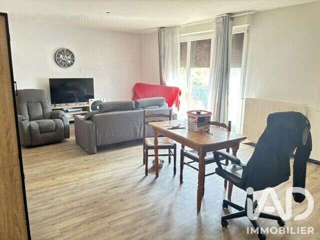 Photo 3