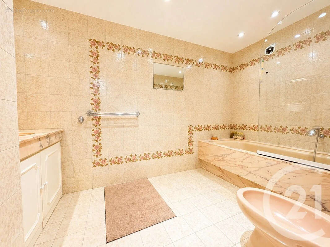 Appartement à LE CANNET