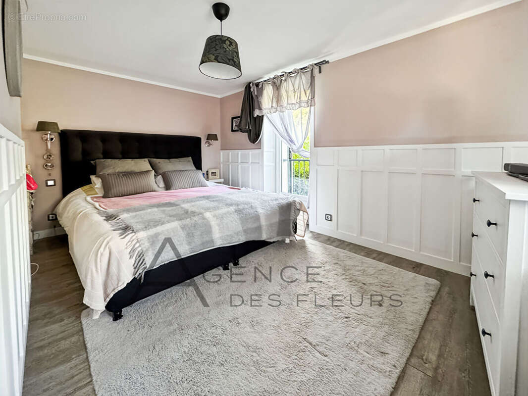 Maison à TOURVILLE-LA-RIVIERE