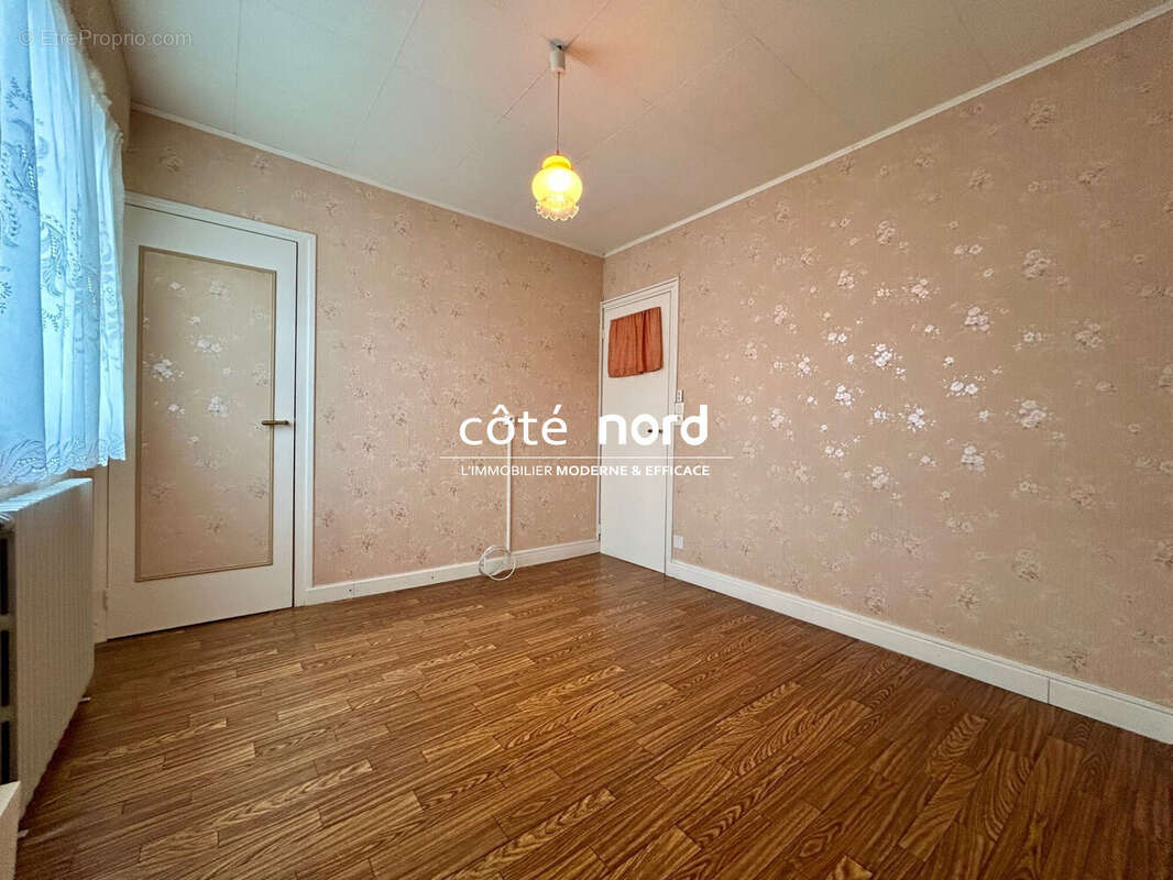 Maison à NEUVILLE-SAINT-REMY