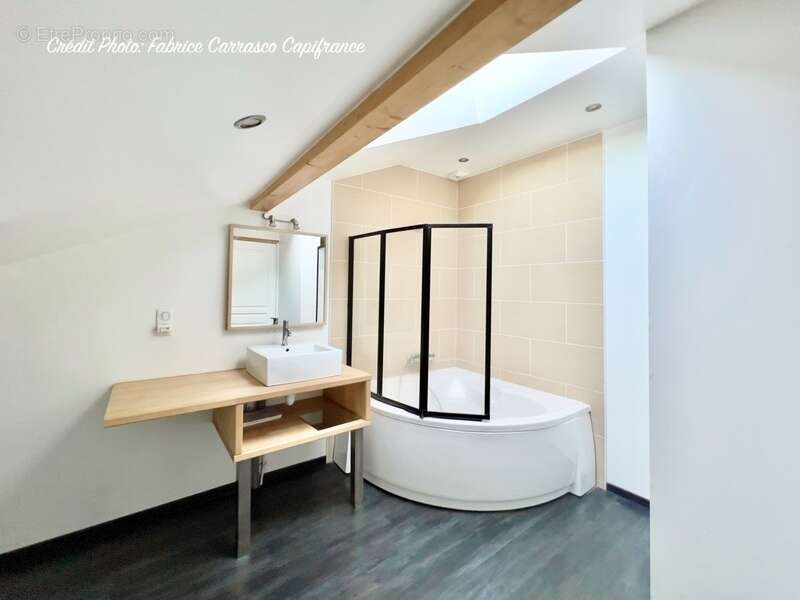 Maison à SAINT-BONNET-PRES-RIOM