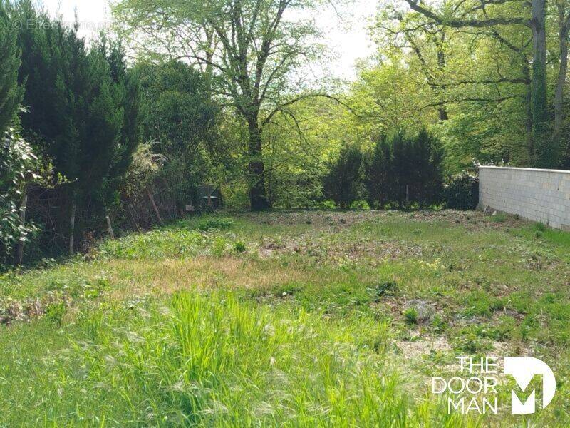 Terrain à RAMBOUILLET