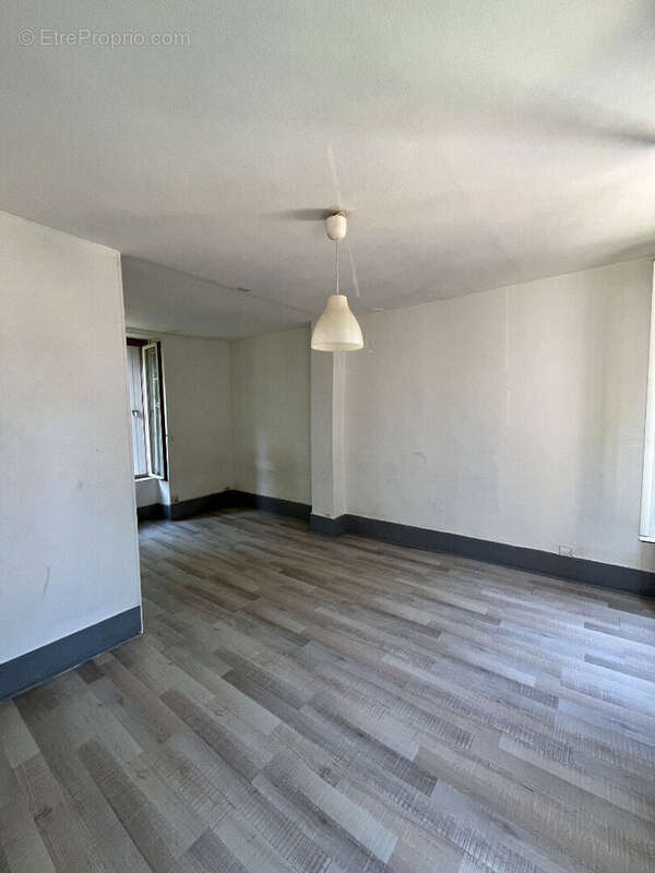 Appartement T1 à vendre au centre-ville de Saint-Germain-en-Laye - photo 3