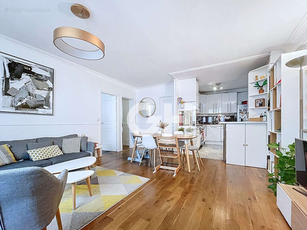 Appartement à PARIS-11E